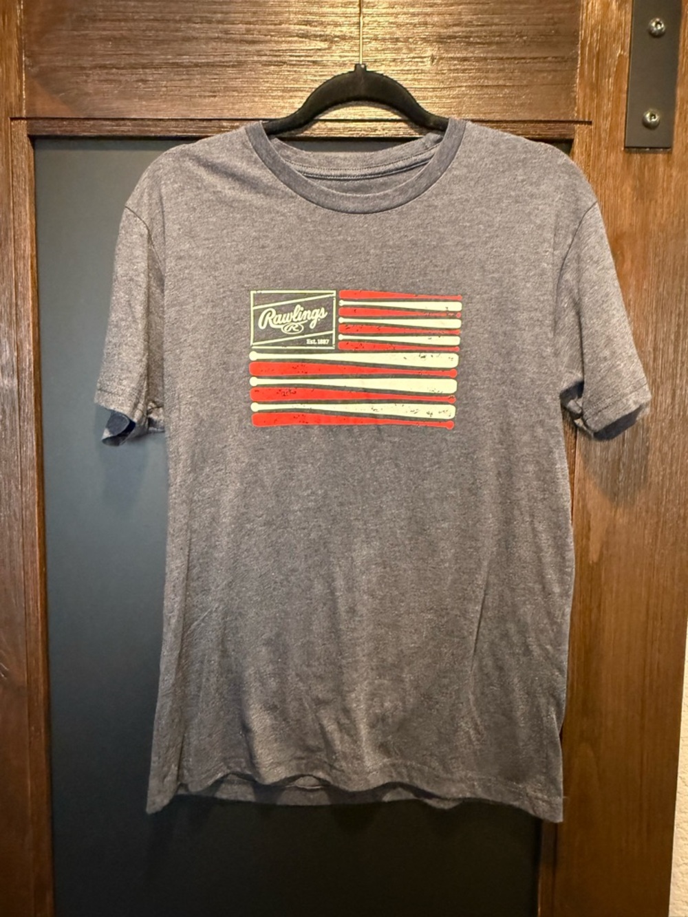 Rawlings Heather Gray Short-Sleeve Tee with Red and Cream Flag Graphic